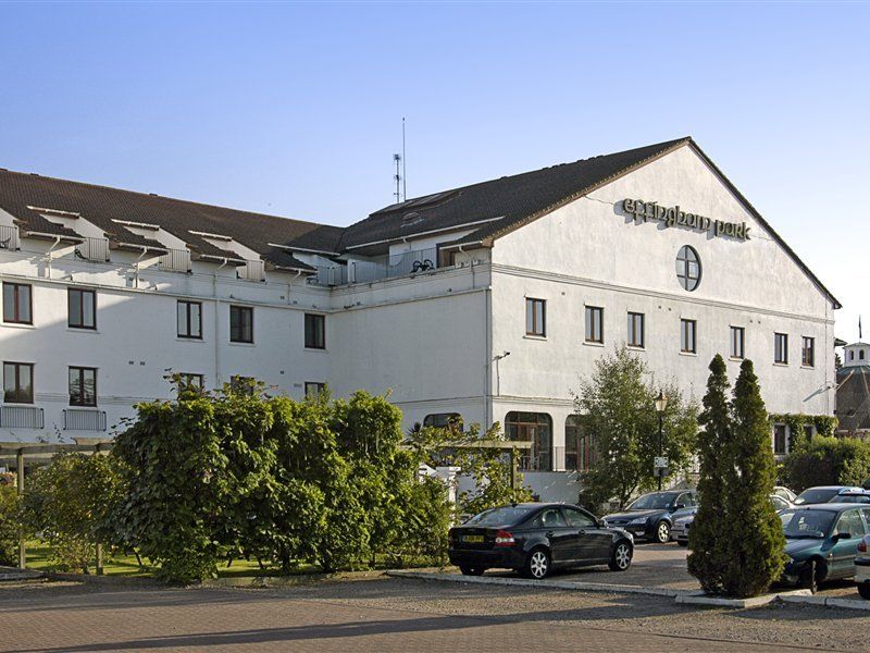 Copthorne Effingham Gatwick Hotel Exterior foto